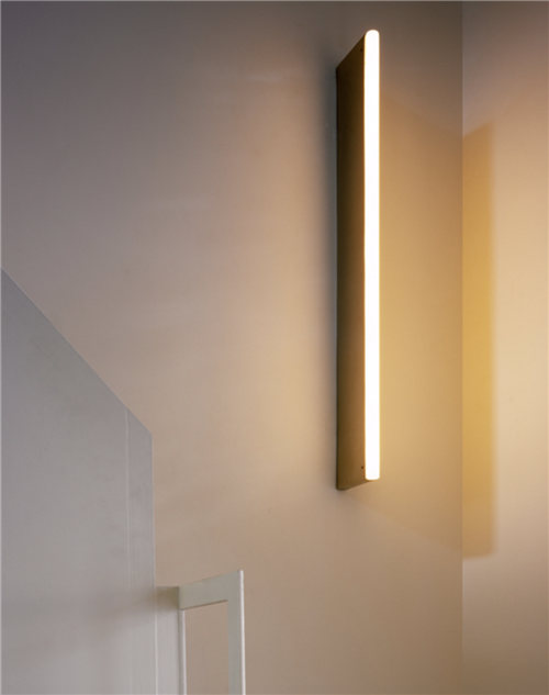 tube light anastassiades 